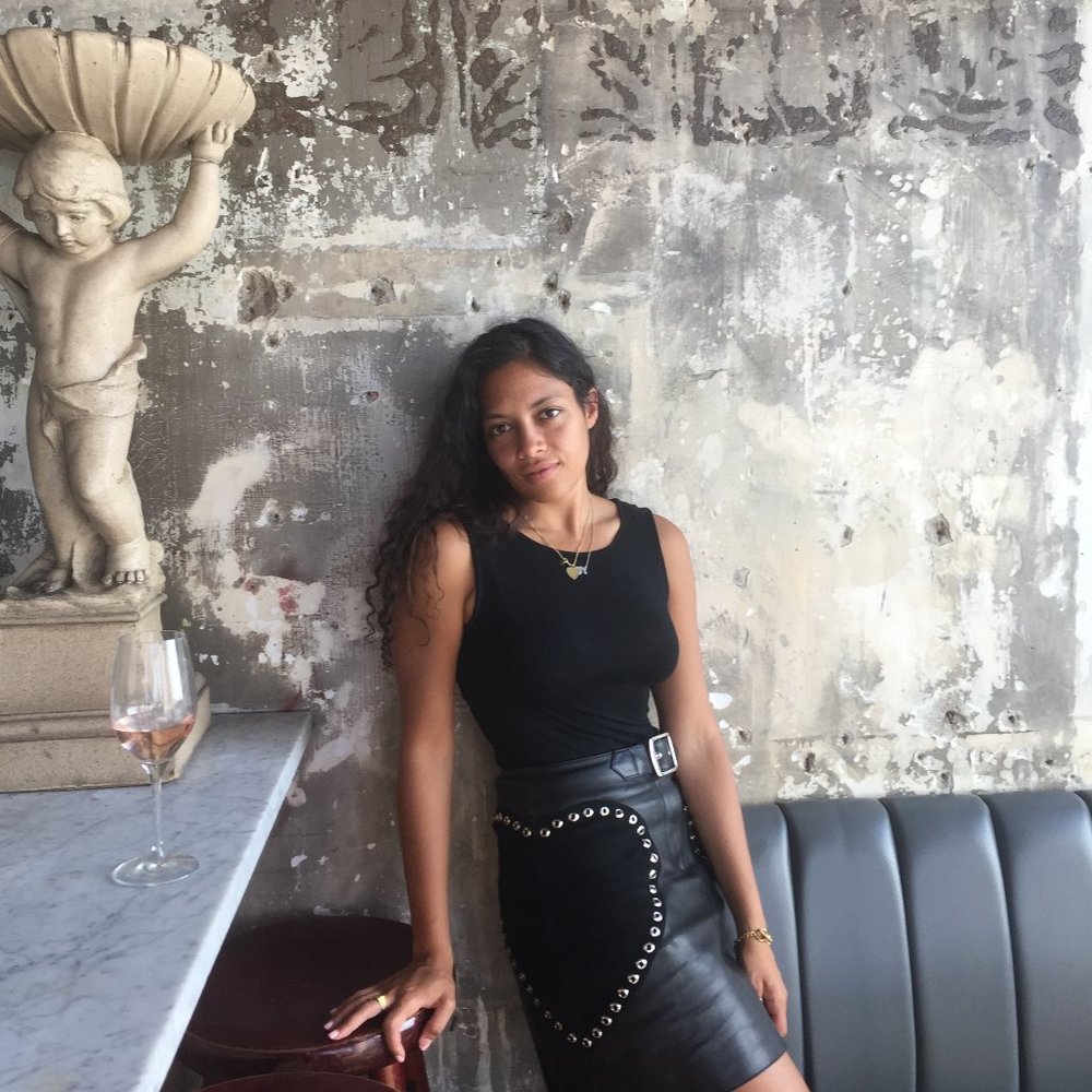 Meet your Posher, Nicole 💫